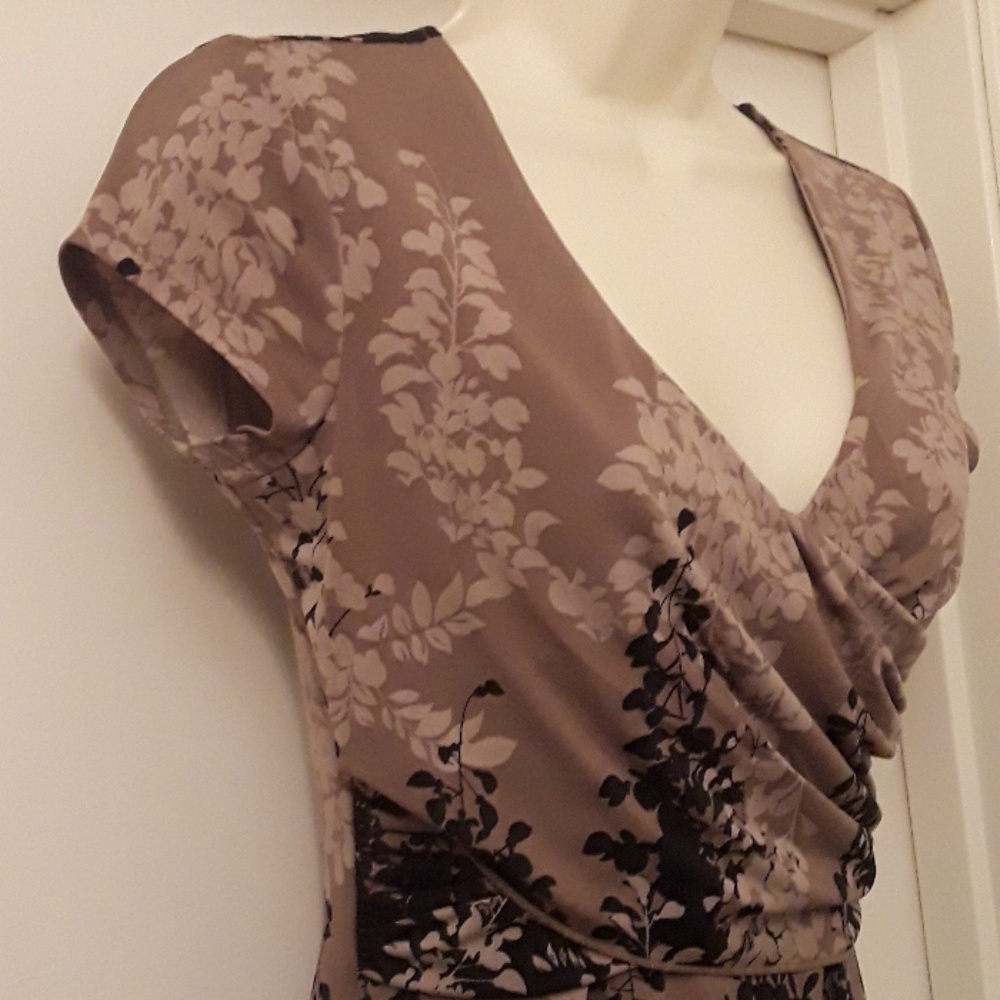 BCBG Brown Floral Stretch Maxi Dress XS - Picture 3 of 9